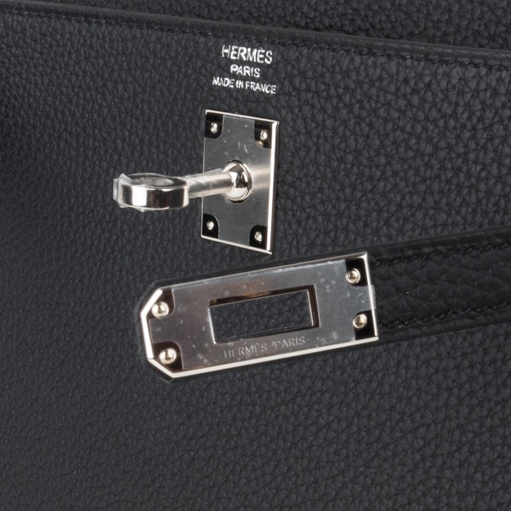 Kelly 25 Bag Black Togo Palladium Hardware (Retourne)
